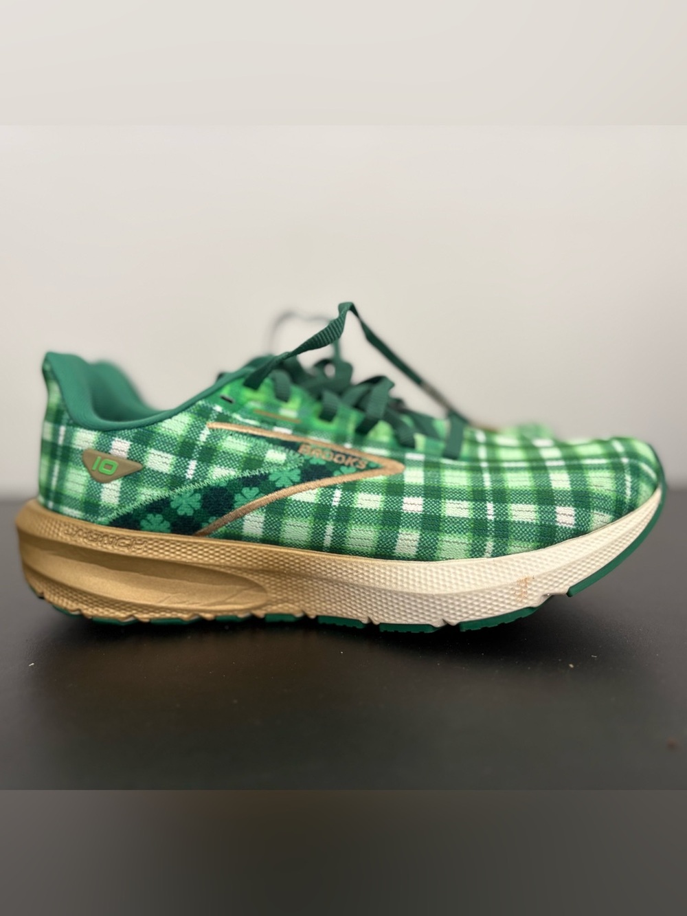 Brooks Launch 10 Run Lucky Clover Shoes Women's Size 5 Green Running Sneakers
